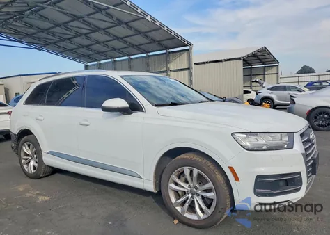 2018 Audi Q7 Premium Plus z USA, uszkodzony, nr VIN WA1LAAF78JD015547
